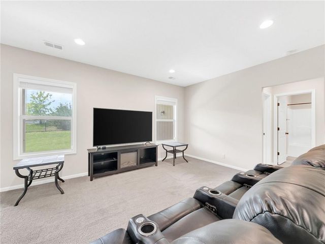 4916 Tallgrass Street, Leavenworth, KS 66048