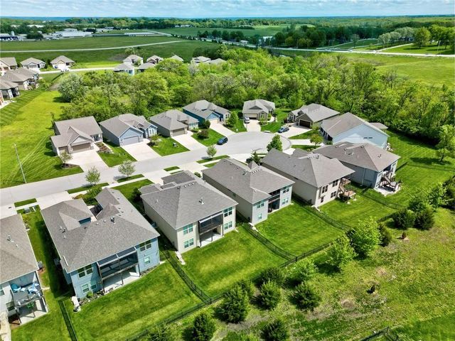 4916 Tallgrass Street, Leavenworth, KS 66048
