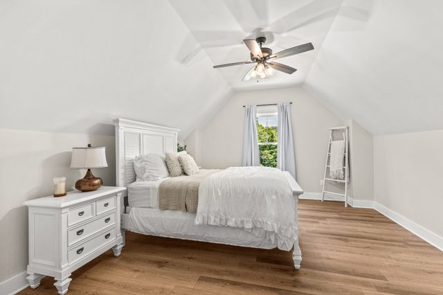 579 Buddy Rd, Burns, TN 37029