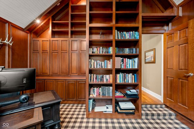 10707 Compass Court, Indianapolis, IN 46256