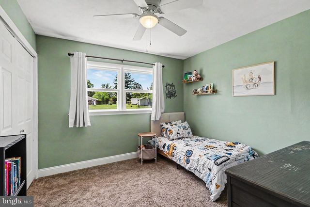 829 OLD FORGE RD, New Cumberland, PA 17070