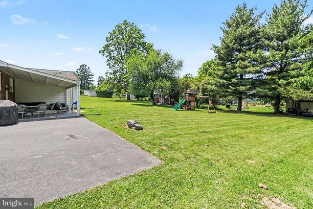 829 OLD FORGE RD, New Cumberland, PA 17070