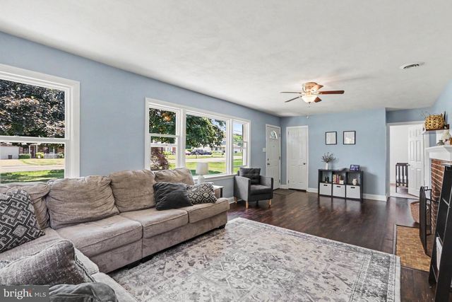 829 OLD FORGE RD, New Cumberland, PA 17070