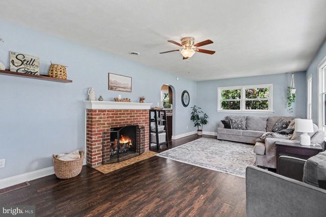 829 OLD FORGE RD, New Cumberland, PA 17070