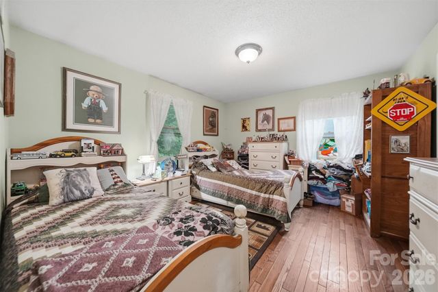 7180 Valley View Drive, Newland, NC 28657