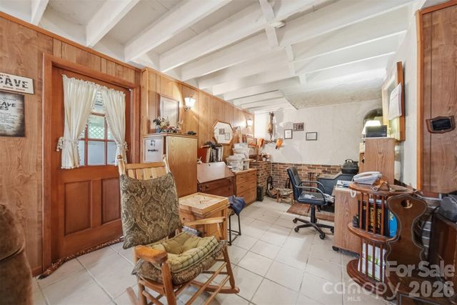 7180 Valley View Drive, Newland, NC 28657