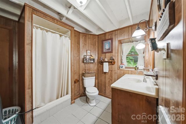 7180 Valley View Drive, Newland, NC 28657