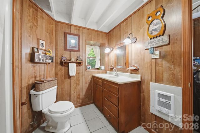 7180 Valley View Drive, Newland, NC 28657
