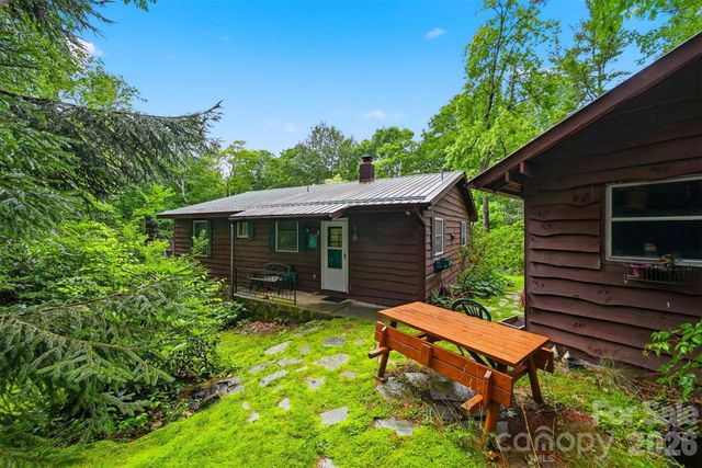 7180 Valley View Drive, Newland, NC 28657