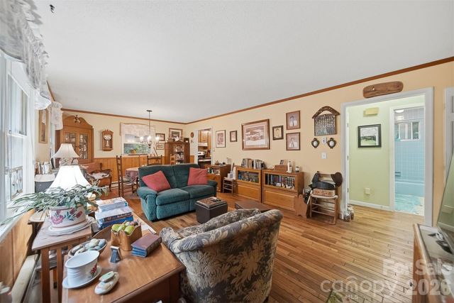 7180 Valley View Drive, Newland, NC 28657