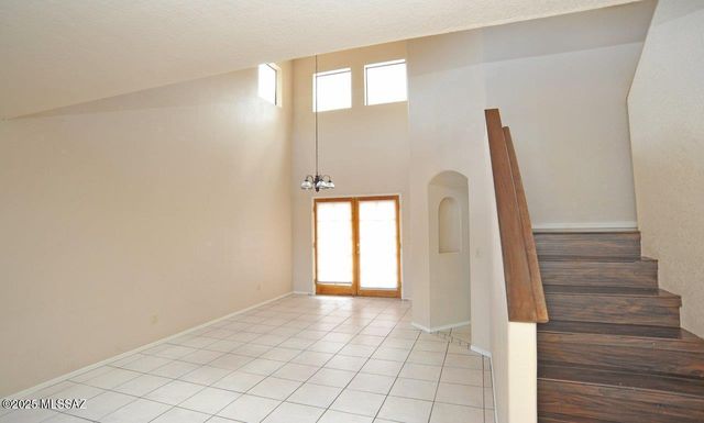 6049 N Reliance Drive, Tucson, AZ 85704