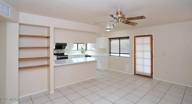 6049 N Reliance Drive, Tucson, AZ 85704