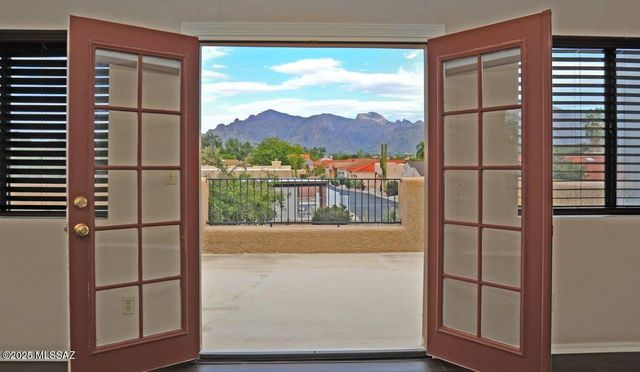 6049 N Reliance Drive, Tucson, AZ 85704