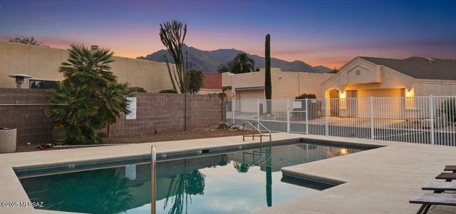 6049 N Reliance Drive, Tucson, AZ 85704