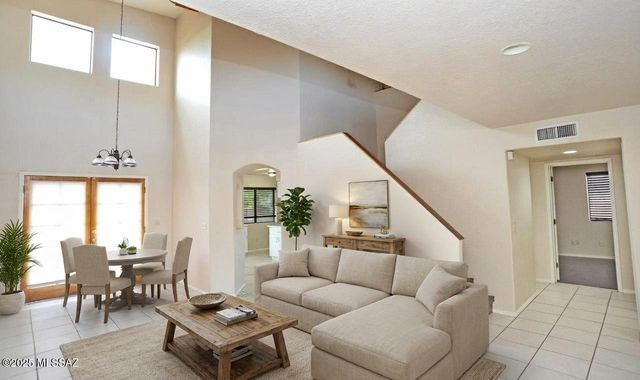 6049 N Reliance Drive, Tucson, AZ 85704