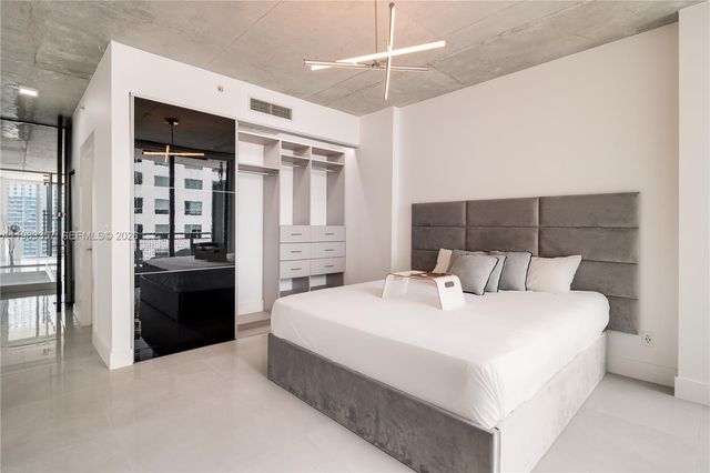 690 SW 1st Ct 2312, Miami, FL 33130