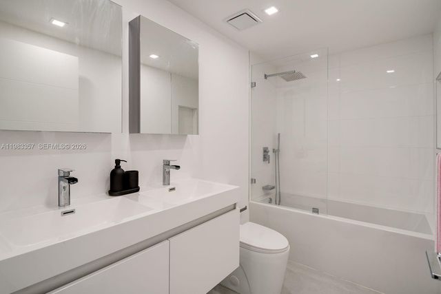 690 SW 1st Ct 2312, Miami, FL 33130