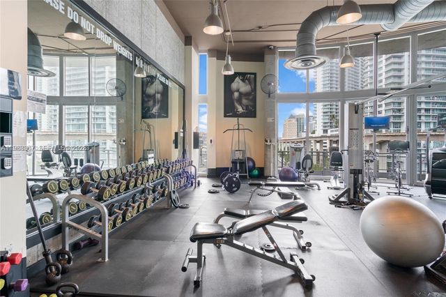 690 SW 1st Ct 2312, Miami, FL 33130