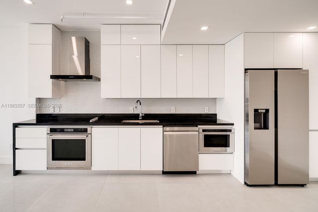 690 SW 1st Ct 2312, Miami, FL 33130