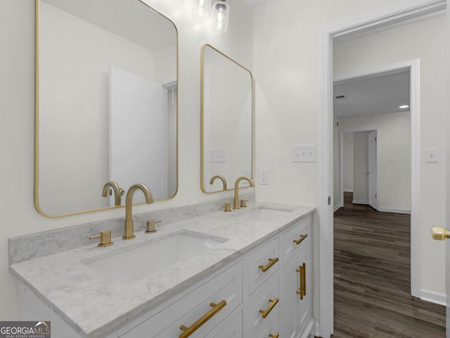 239 Farmbrook Parkway, Stockbridge, GA 30281