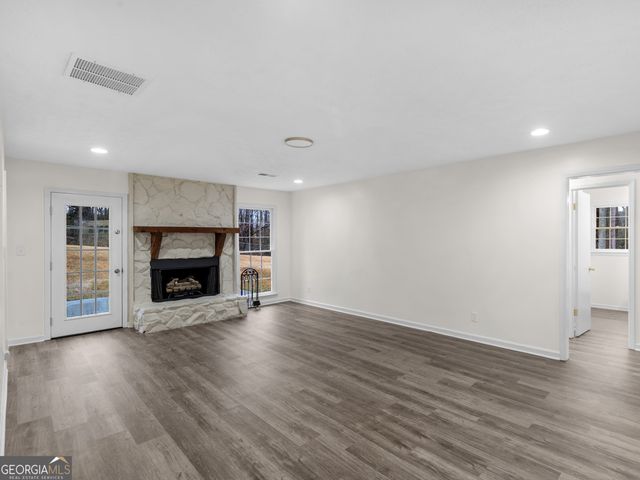 239 Farmbrook Parkway, Stockbridge, GA 30281