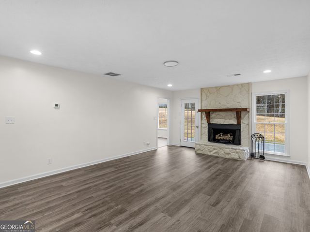 239 Farmbrook Parkway, Stockbridge, GA 30281