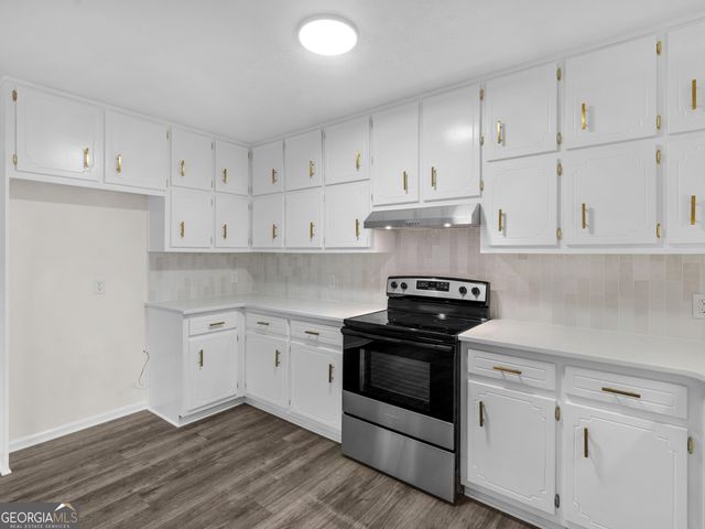 239 Farmbrook Parkway, Stockbridge, GA 30281