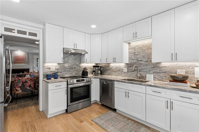 565 Salem Woods Drive SE, Marietta, GA 30067