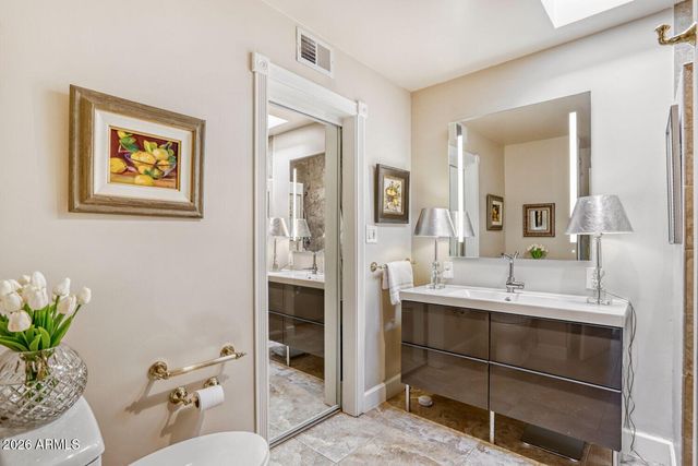 7937 E CRESTWOOD Way, Scottsdale, AZ 85250