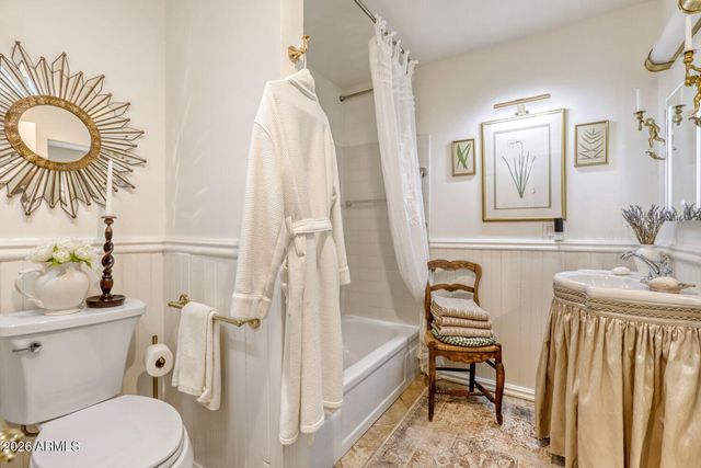 7937 E CRESTWOOD Way, Scottsdale, AZ 85250