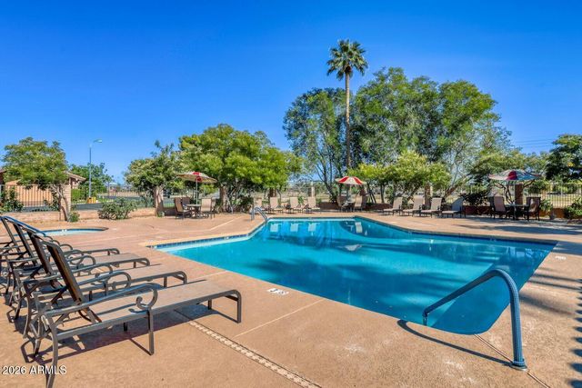 7937 E CRESTWOOD Way, Scottsdale, AZ 85250