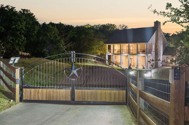 660 Alexandrite Drive, Oak Point, TX 75068
