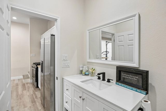 660 Alexandrite Drive, Oak Point, TX 75068