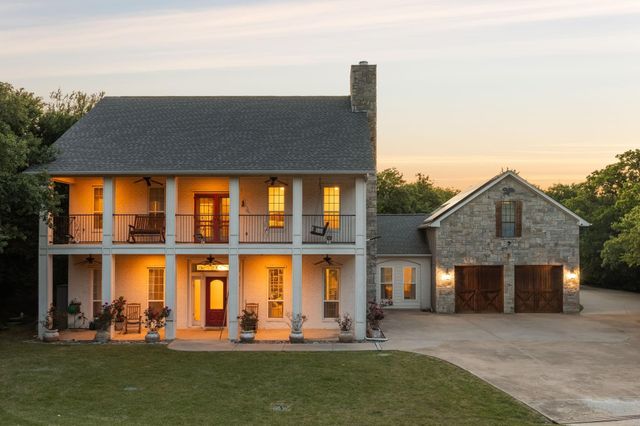 660 Alexandrite Drive, Oak Point, TX 75068