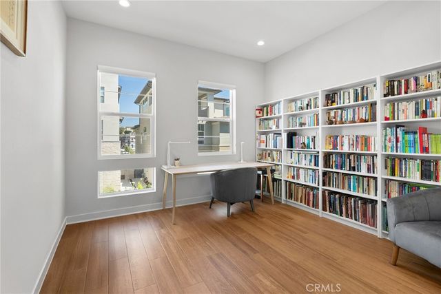 200 Newton, Lake Forest, CA 92630