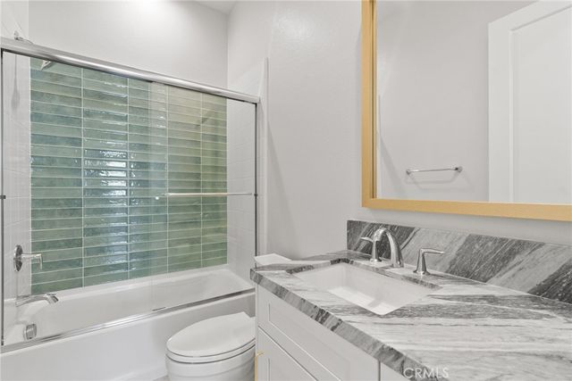 200 Newton, Lake Forest, CA 92630