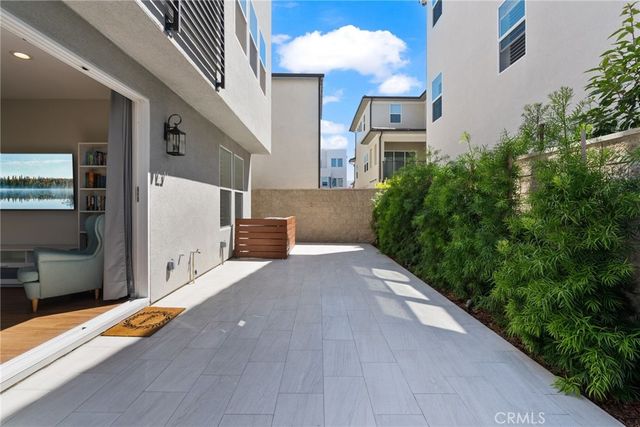 200 Newton, Lake Forest, CA 92630