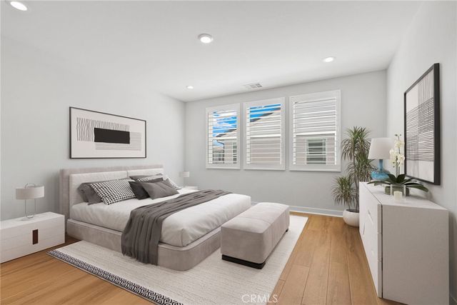 200 Newton, Lake Forest, CA 92630