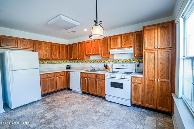 703 Leadership Court 703, Toms River, NJ 08755