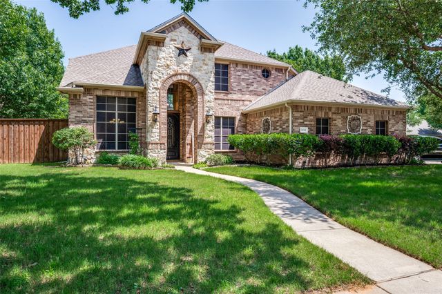 1212 Diamond Leaf Drive, Corinth, TX 76208