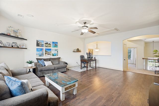 1212 Diamond Leaf Drive, Corinth, TX 76208