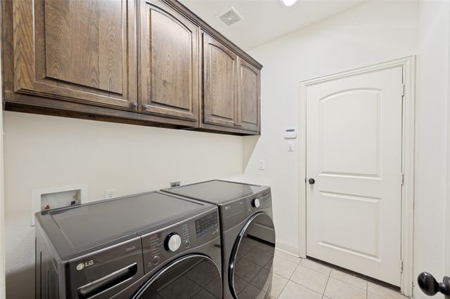 1212 Diamond Leaf Drive, Corinth, TX 76208