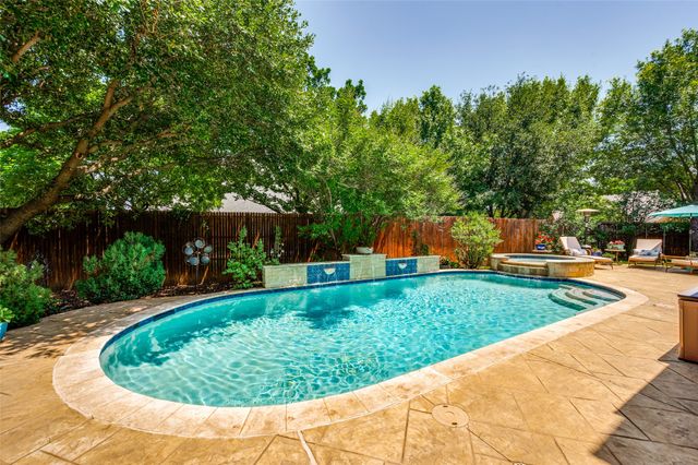 1212 Diamond Leaf Drive, Corinth, TX 76208