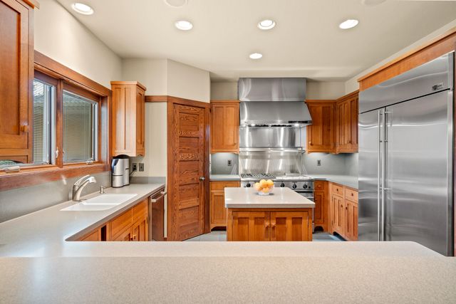 2504 SNOWBERRY CIR, Columbia, MO 65201