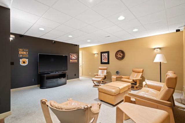 2504 SNOWBERRY CIR, Columbia, MO 65201