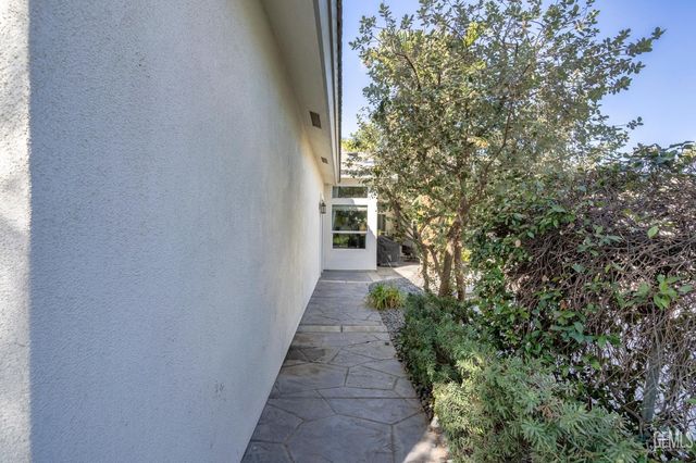 11315 Queensbury Drive, Bakersfield, CA 93312