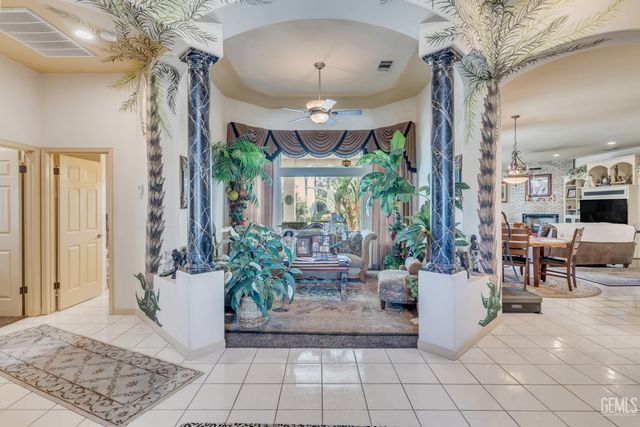 11315 Queensbury Drive, Bakersfield, CA 93312