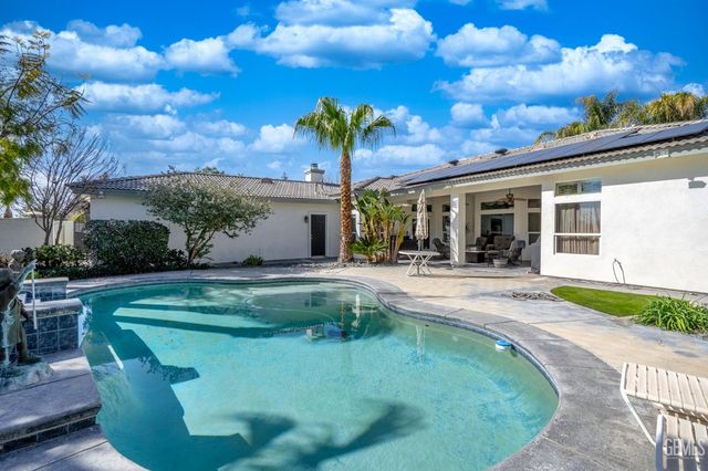 11315 Queensbury Drive, Bakersfield, CA 93312