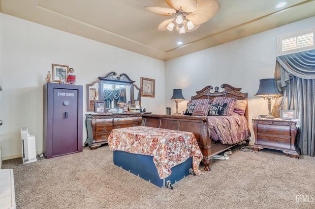 11315 Queensbury Drive, Bakersfield, CA 93312