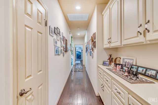 11315 Queensbury Drive, Bakersfield, CA 93312